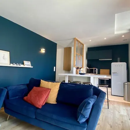 Cosy Flat Close To The Sea With Large Terrace *
